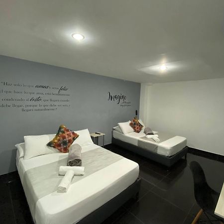 Hotel Aura Medellin Exterior photo
