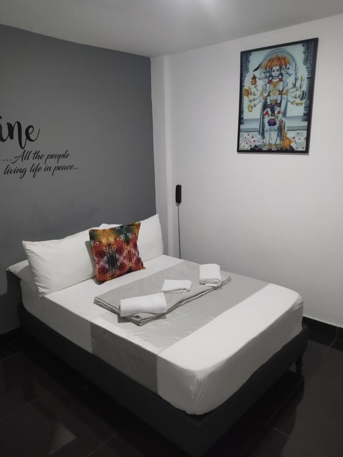 Hotel Aura Medellin Exterior photo